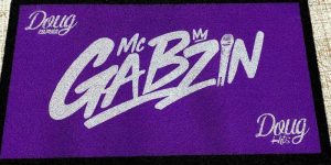 capacho de porta personalizado cantor