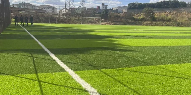 campo de grama sintetica