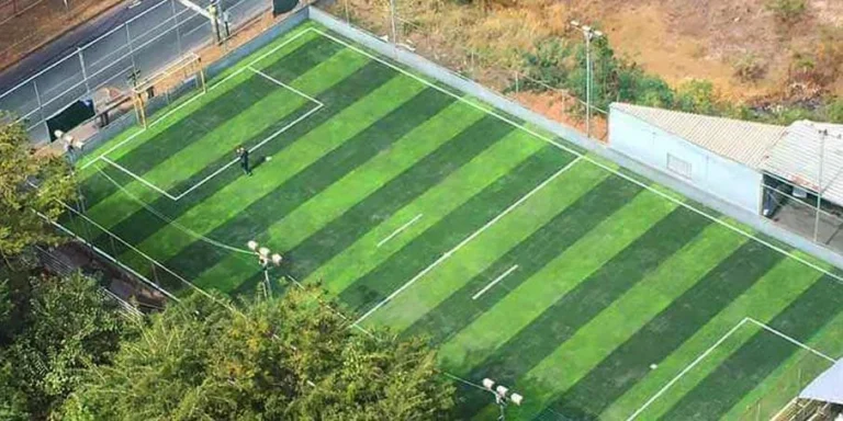 grama sintetica campo de futebol